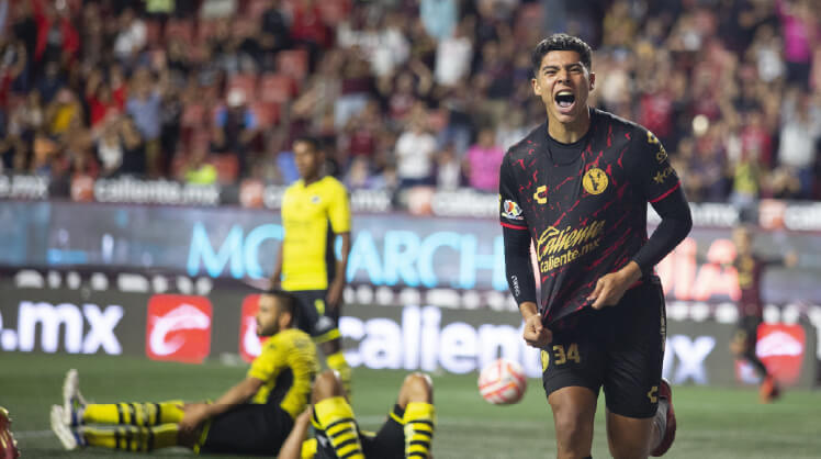 Cruz Azul y Tijuana compartirán el terreno de juego en el Estadio Azteca.