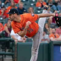 Astros vencen a Rangers.