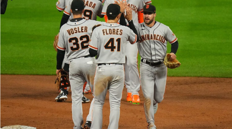 Giants vencen a Rockies.