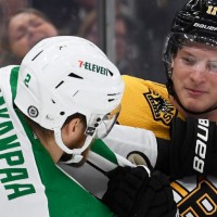 Bruins vencen a Stars.