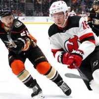 Ducks vence a Devils.