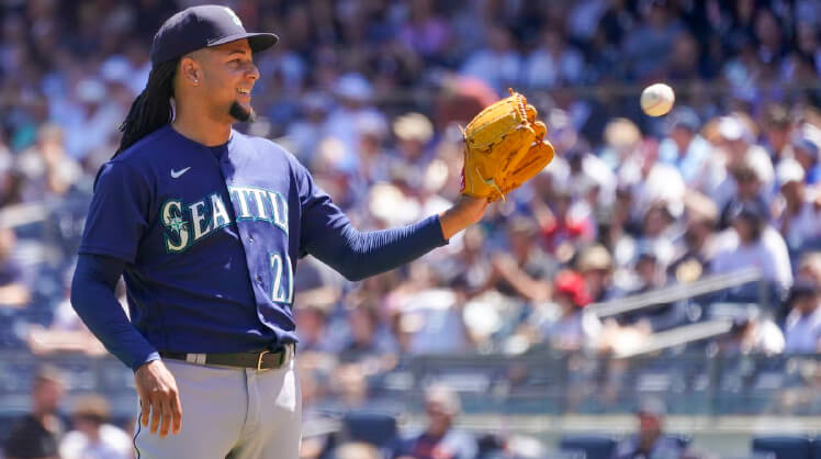 Mariners vencen a Blue Jays.