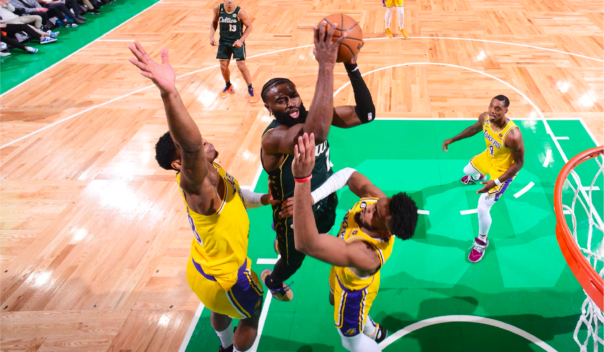 Los Celtics-vs Lakers clasico esperado de diciembre 2023