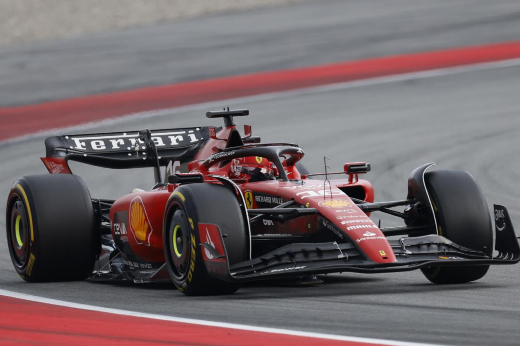 Leclerc en su monoplaza Ferrari