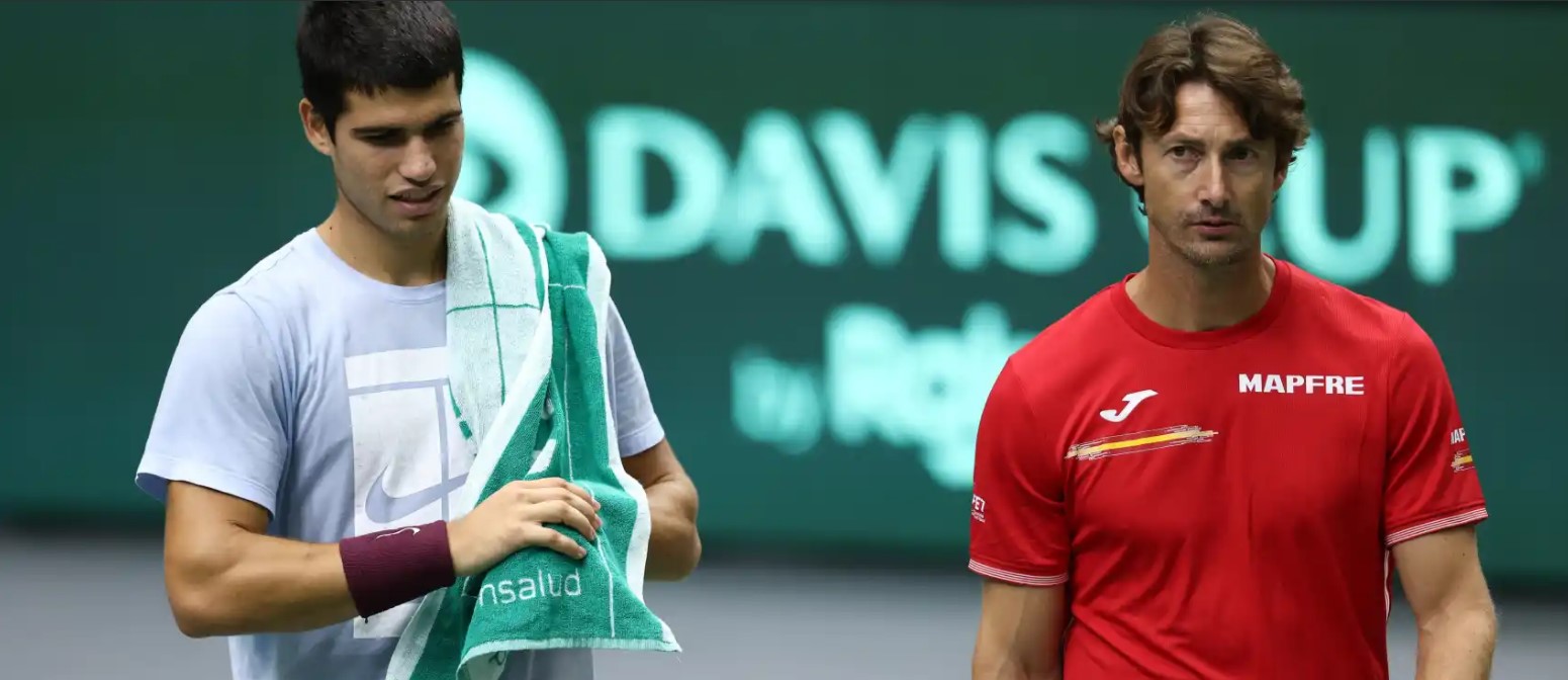 Carlos Alcaraz y Juan Carlos Ferrero en entrenamiento