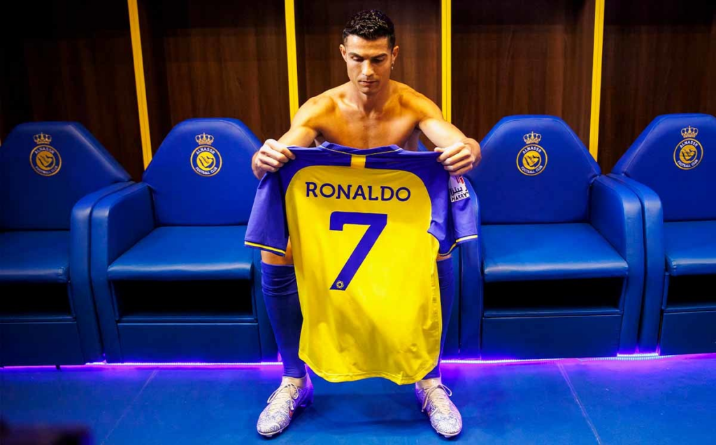 Cristiano con uniforme de Al-Nassr