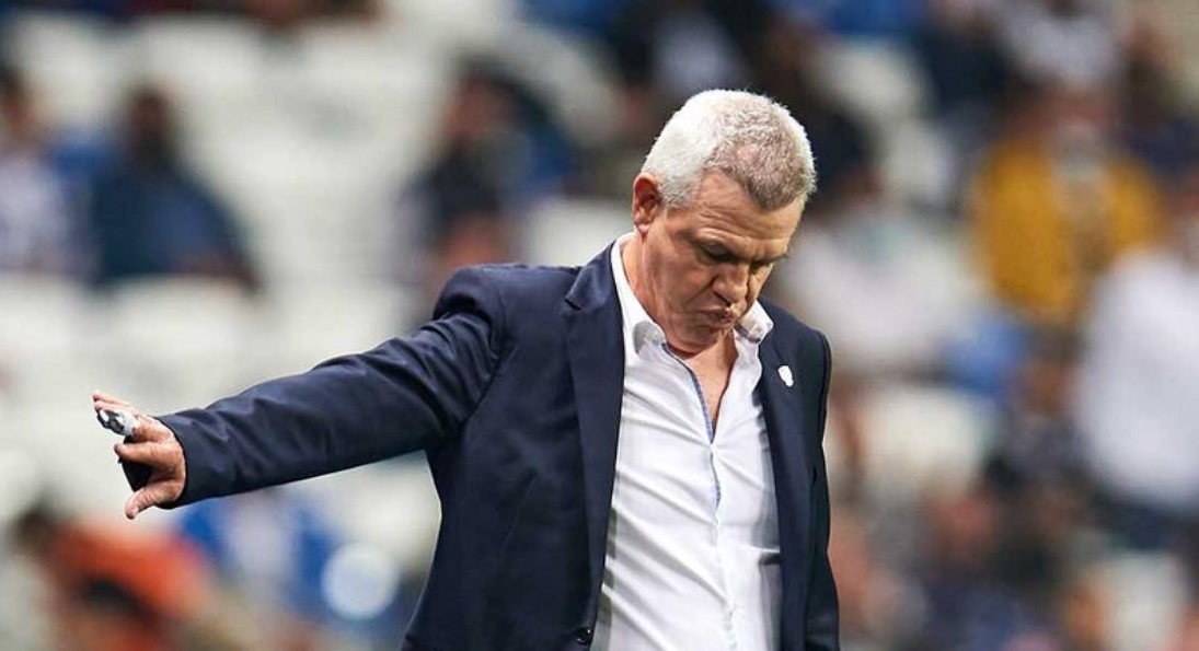 Javier Aguirre al finalizar un partido