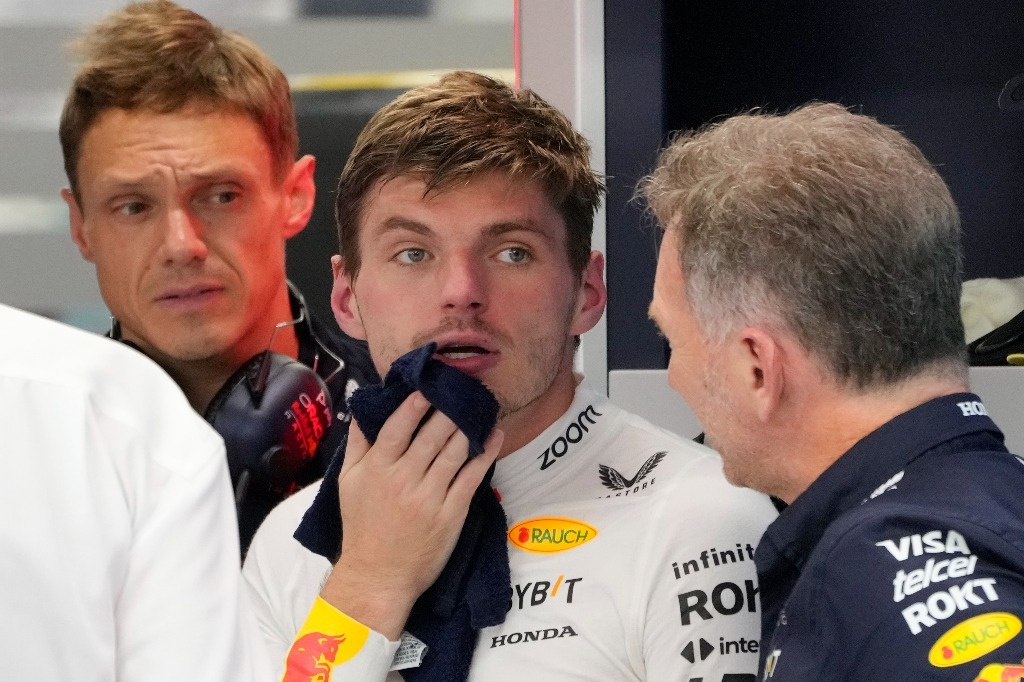 Verstappen junto a Horner