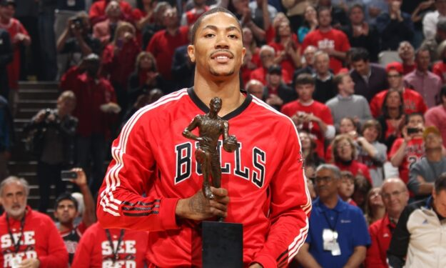 Rose con su trofeo de MVP