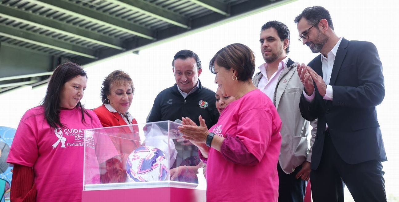 Presentación de balón rosa