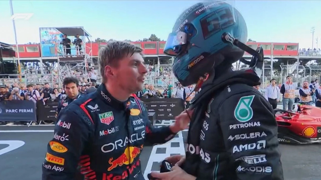 Verstappen reclamando a Russell en Catar