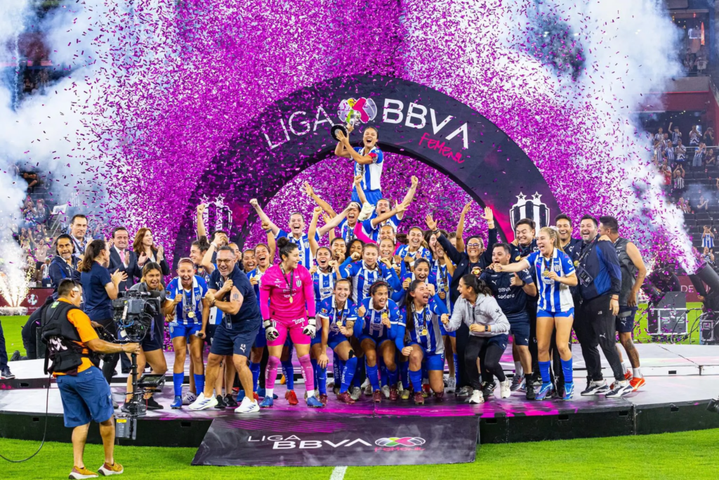 Rayadas - Campeonas del C2025 de LMX Femenil