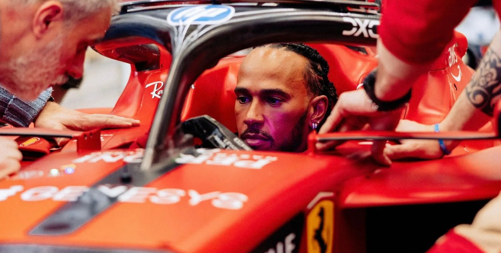 Hamilton dentro del SF23